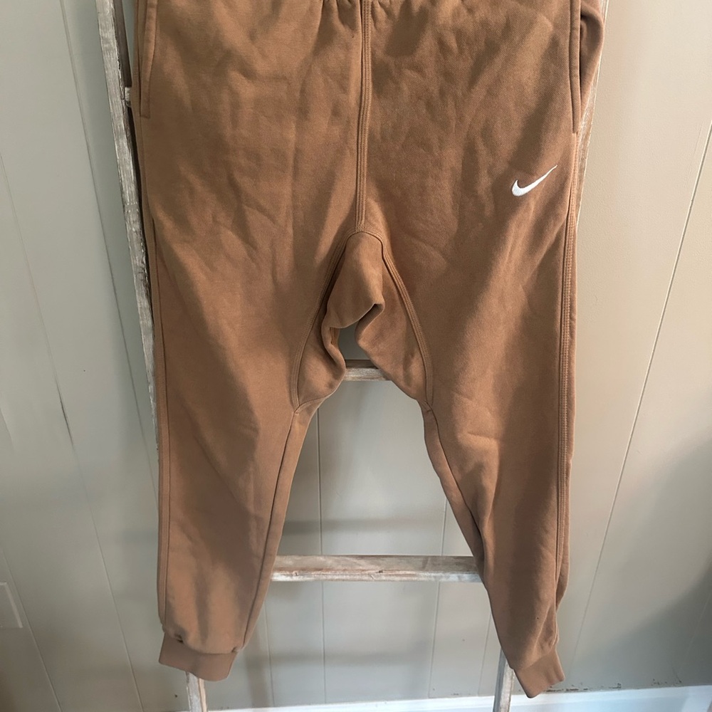 Nike Men's Tan Joggers